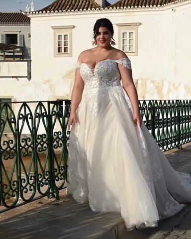 Sundance Plus Size Floral Wedding Dress With Pockets | Sottero and Midgley  | Maggie Sottero