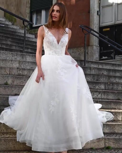 Ruched tulle 2025 wedding dress