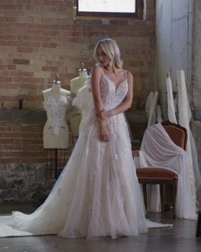 Style: Laramie – Mimi's Bridal Boutique | Ann Arbor, MI