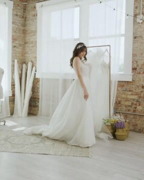 Bride Exposed Wedding Dresses