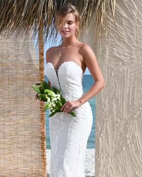 Mermaid lace clearance gown nelly